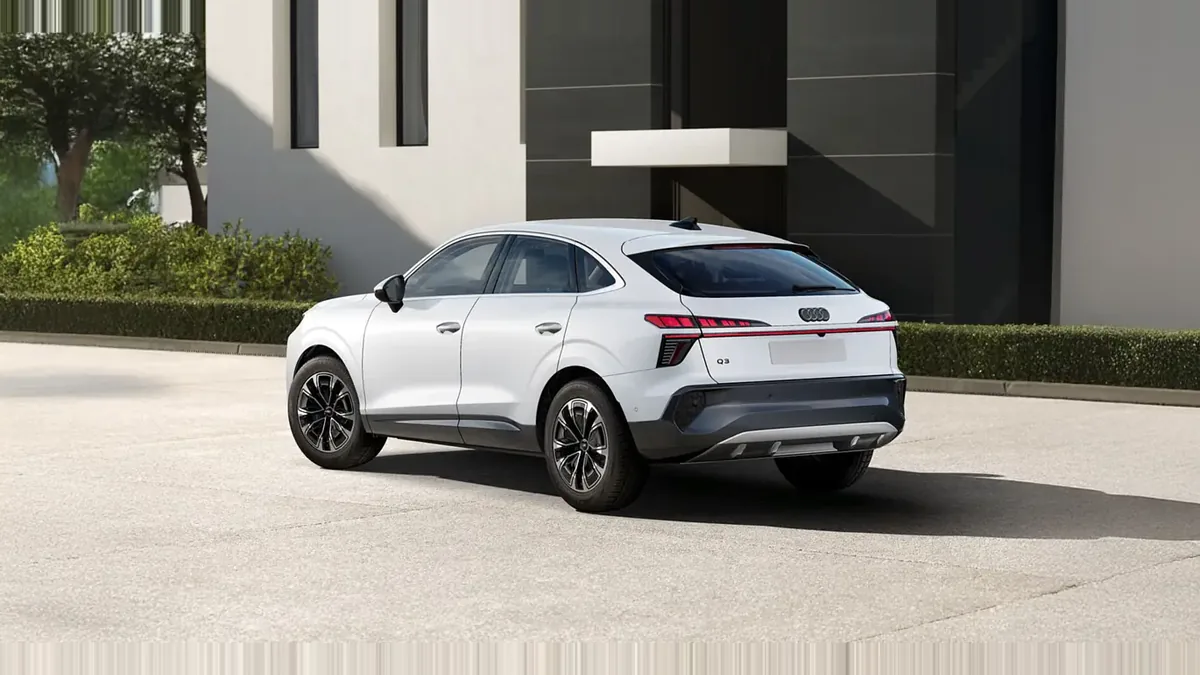 Audi Q3 Sportback Advanced TDI 110kW S Tronic en renting en Zaragoza — Delantera