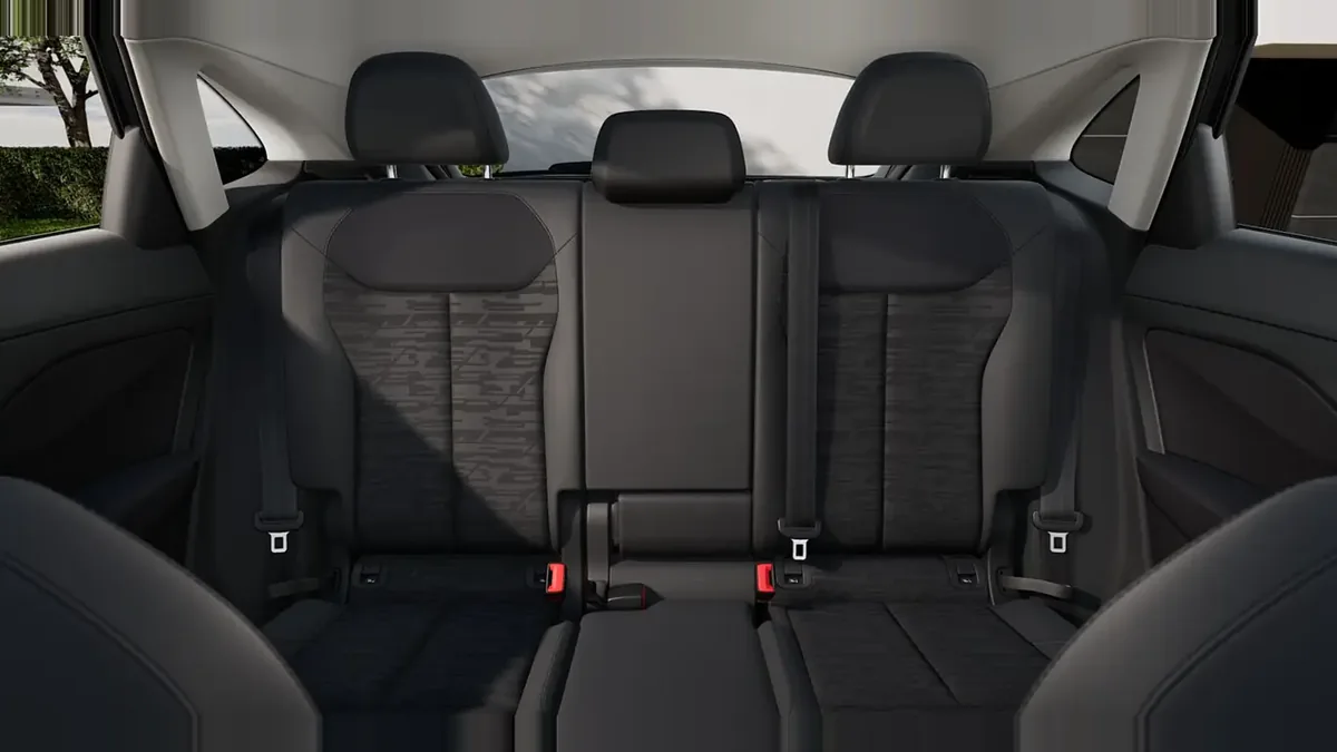 Audi Q3 Sportback Advanced TDI 110kW S Tronic en renting en Zaragoza — vista 6