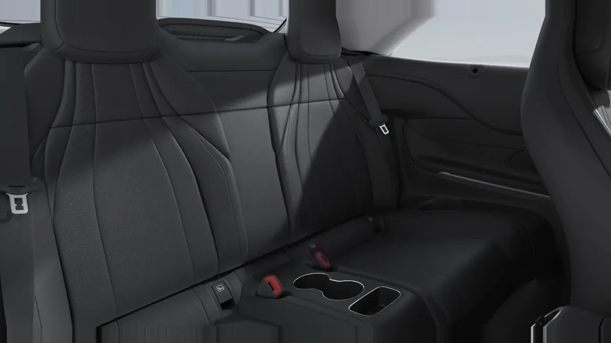 Mercedes-Benz CLE Cabrio 200D en renting en Zaragoza — vista 6