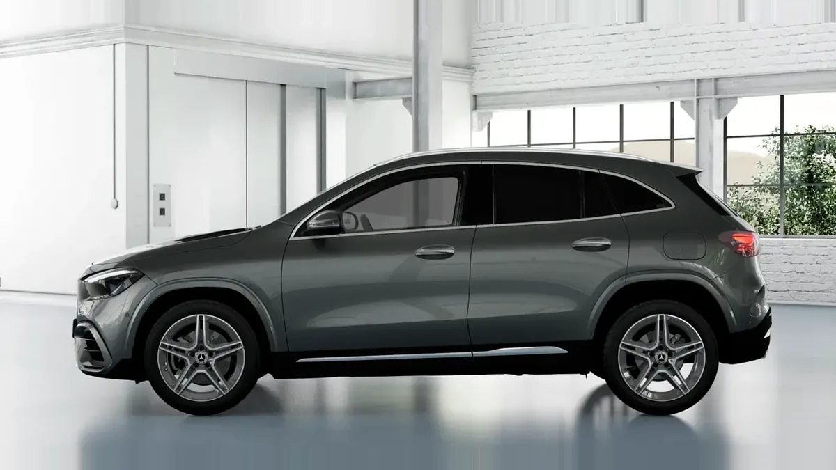 Mercedes-Benz GLA 200d ATH en renting en Zaragoza — Lateral